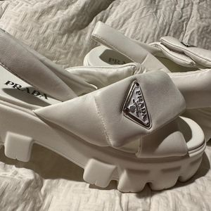 Size 7 prada sandals